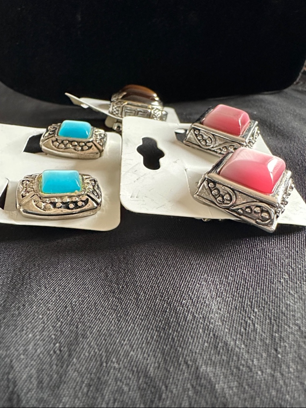 Clip earrings EUC silvertone & cat’s eye acrylic stones. Priced PER or bundle - Picture 3 of 9
